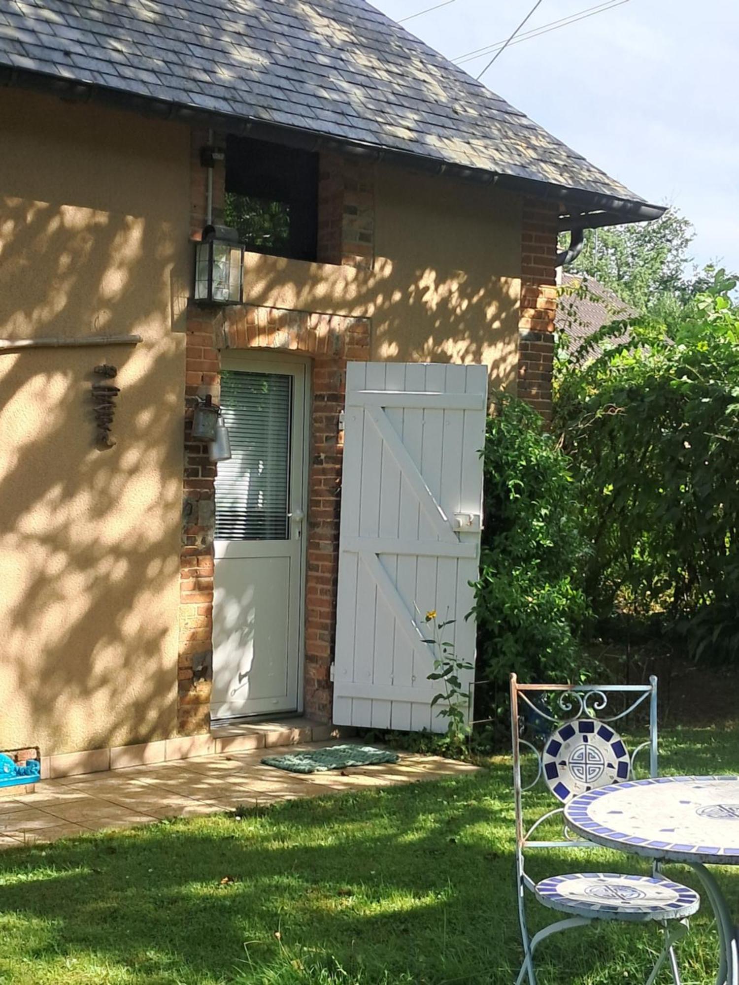 Bed and Breakfast Le Buisson De La Gariole Aubigny-sur-Nère Exterior foto